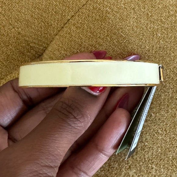 Kate Spade New York Hole Punch Spade 10mm Spade Hinge Bangle - Picture 5 of 6